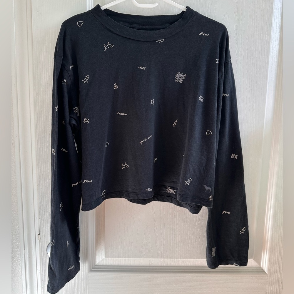 Victoria’s Secret PINK Black Long Sleeve Graphic Cropped t-Shirt